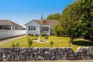 60 Hutcheson Street, Mayfield