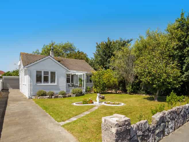 60 Hutcheson Street, Mayfield