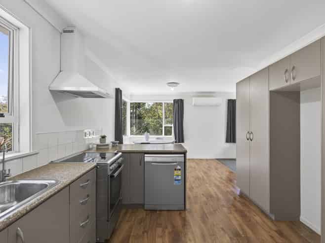 136A Seaview Road, Westown