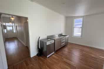 Standalone Character by Victoria Park