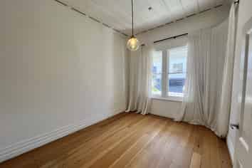 Standalone Character by Victoria Park