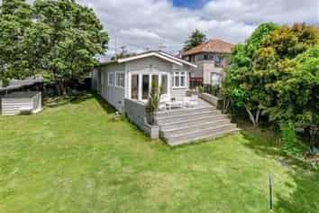 193 Mokoia Rd, Birkenhead