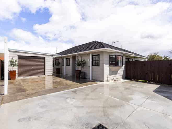 64A Vogel Street, Roslyn