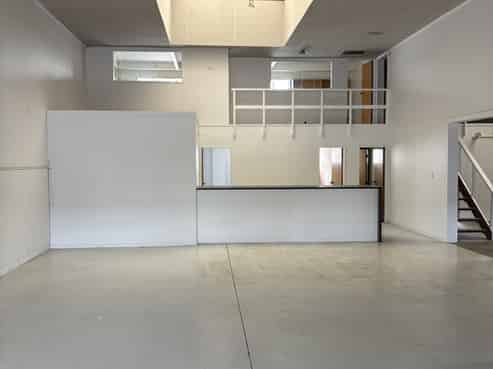 Versatile, Industrial, East side location