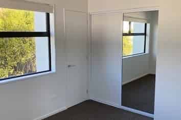 2/15 Whitmore Street, Edgeware