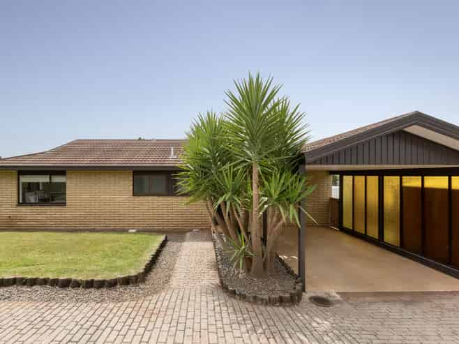 73 Sutherland Road, Brookfield