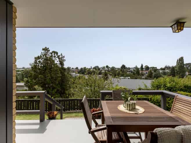 73 Sutherland Road, Brookfield