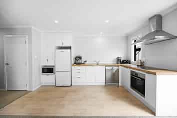 1/3 Charlemont Street, Whitiora