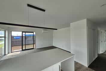 2 Harlequin Drive, Rolleston