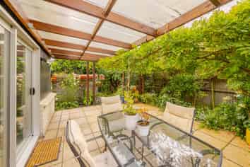 2 Nicholas Street, Taradale