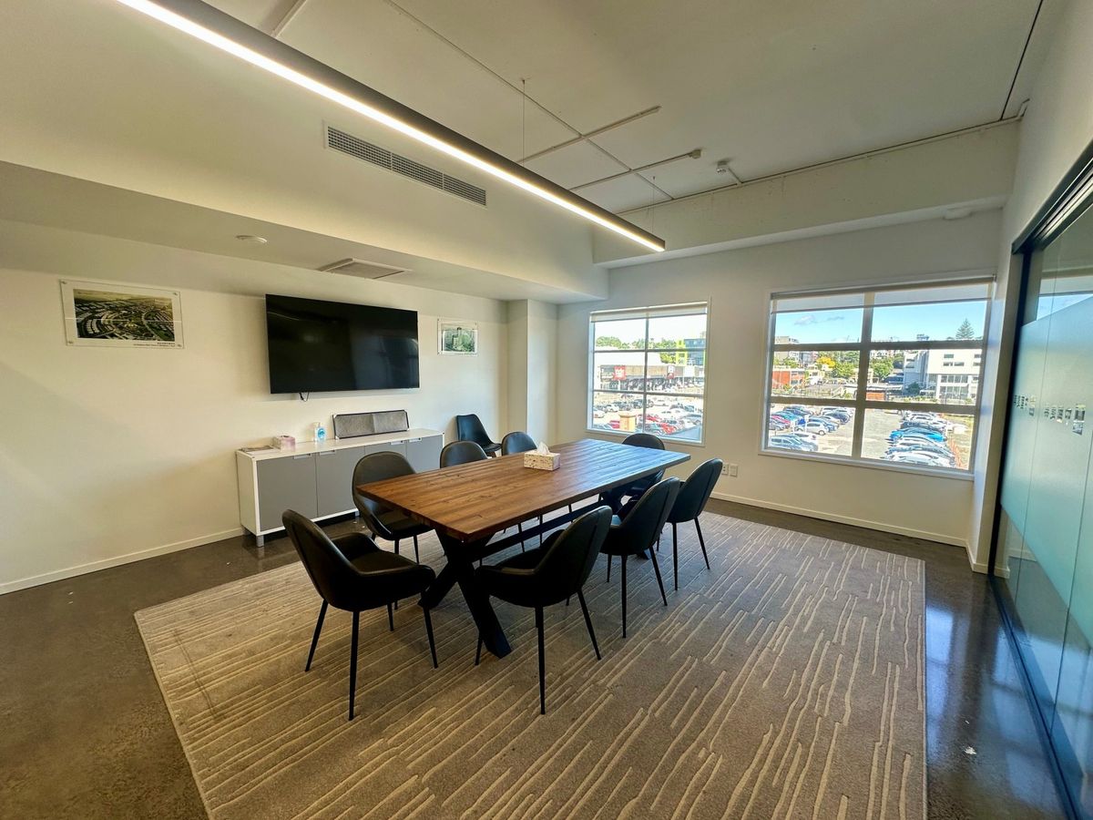 Modern Newmarket office - Vista 5
