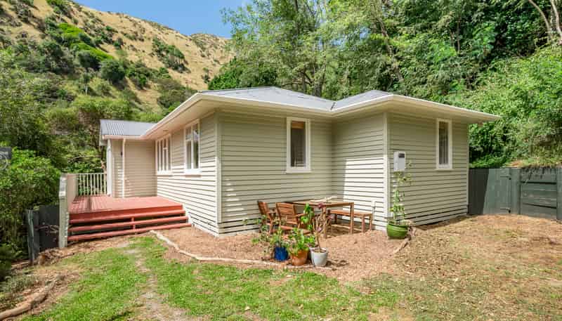 66 Tilley Road, Paekakariki