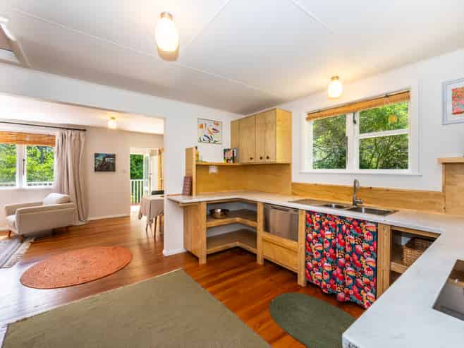 66 Tilley Road, Paekakariki