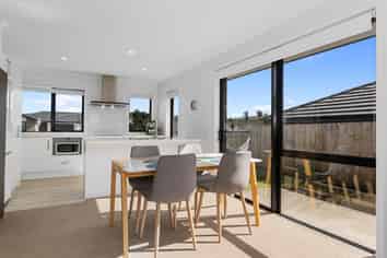 15 Cascade Crescent, Tikipunga