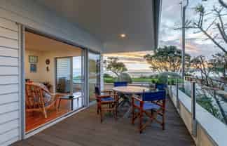 100 Marine Parade, Paraparaumu Beach