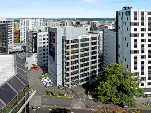 STRATEGIC CBD OFFICE INVESTMENT WITH UPSIDE
