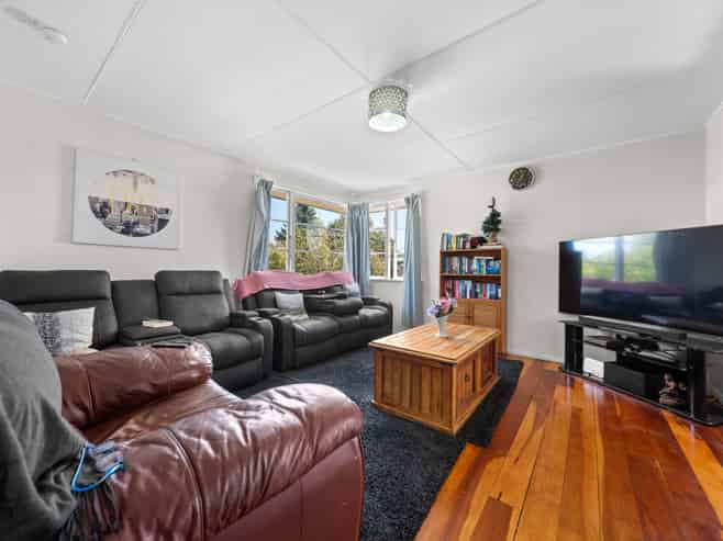 91 Oxford Street, Lansdowne