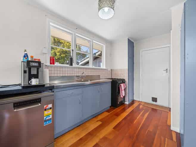 91 Oxford Street, Lansdowne