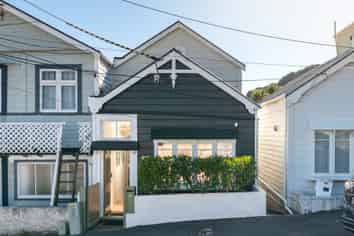 99 Pirie Street, Mount Victoria