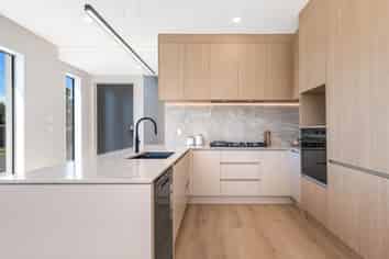 13A Liam Place, Half Moon Bay