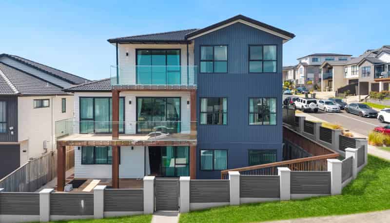 2 Drumnaconagher Road, Flat Bush