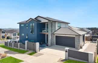 2 Drumnaconagher Road, Flat Bush