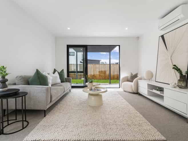 49 Nga Pona Toru Road, Flat Bush