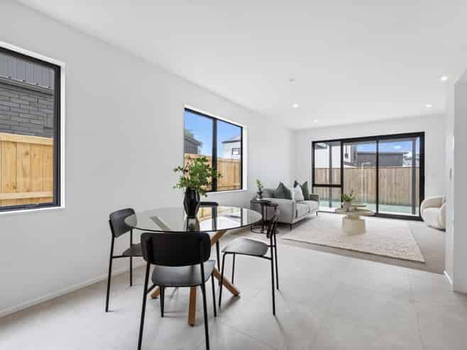 49 Nga Pona Toru Road, Flat Bush