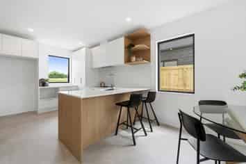 49 Nga Pona Toru Road, Flat Bush