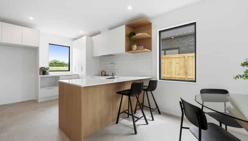 49 Nga Pona Toru Road, Flat Bush