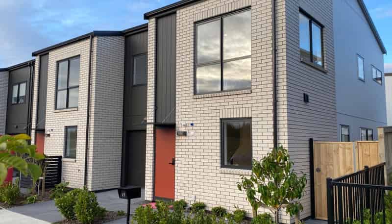 49 Nga Pona Toru Road, Flat Bush