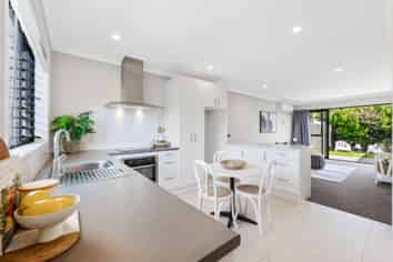 65 Glidepath Road, Hobsonville