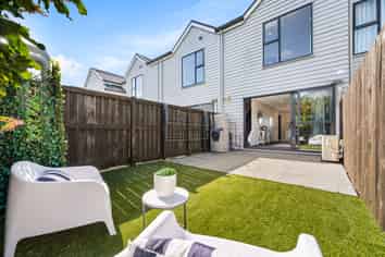 65 Glidepath Road, Hobsonville