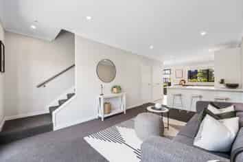 65 Glidepath Road, Hobsonville