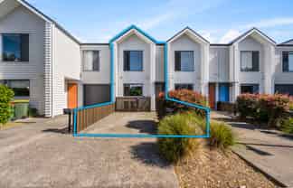 65 Glidepath Road, Hobsonville