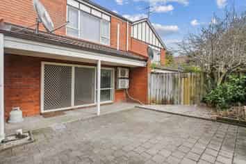 2/23 Charlenne Close, Ranui