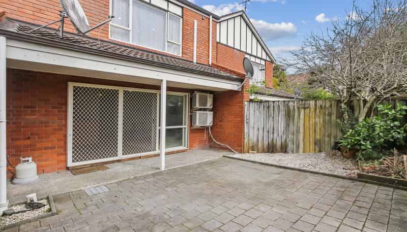 2/23 Charlenne Close, Ranui