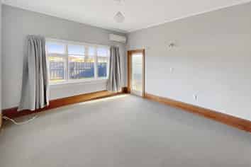 16 Edgeware Road, Saint Albans