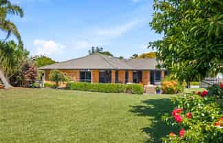 49 Sunny Crescent, Huapai