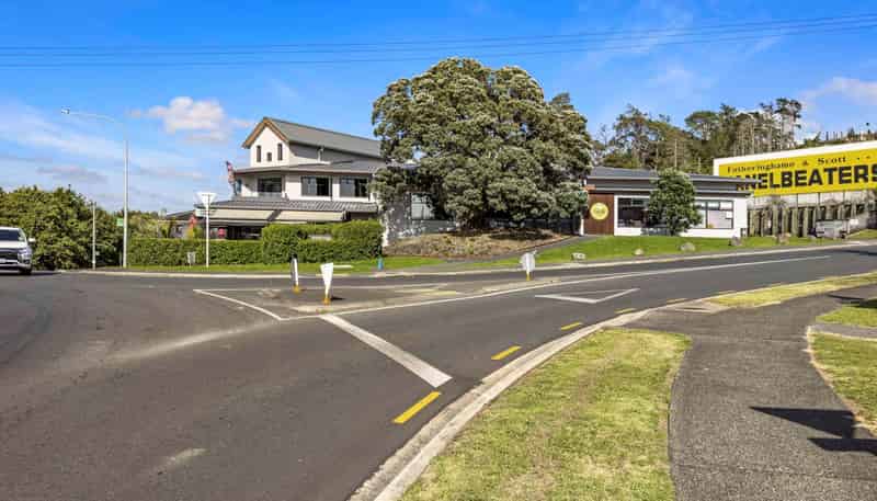 Unit 2/23 Wainui Road, Silverdale