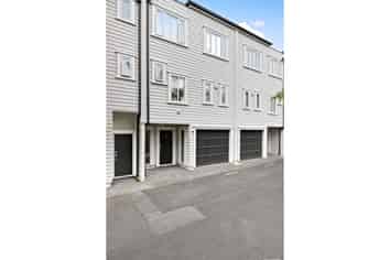 12/218 Green Lane West, Epsom