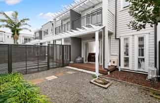 12/218 Green Lane West, Epsom