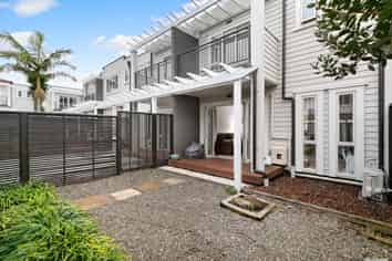 12/218 Green Lane West, Epsom