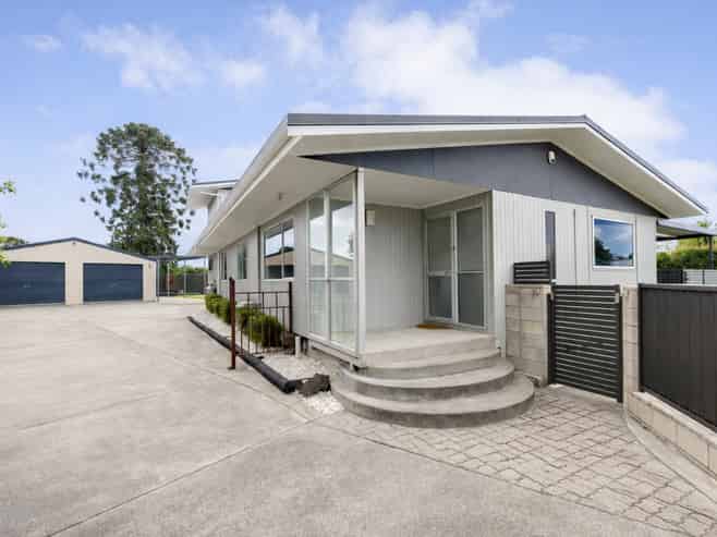 10 Sutton Avenue, Clive