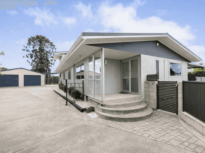 10 Sutton Avenue, Clive