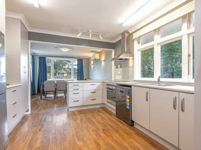 8 Winston Avenue, Hokowhitu