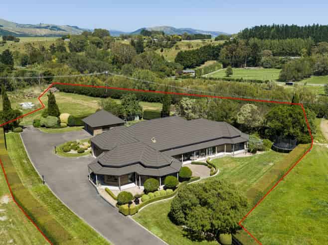 138 Valley Views, Fitzherbert