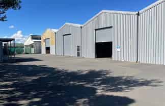 Great Warehouse, Great Yard, Great Value!