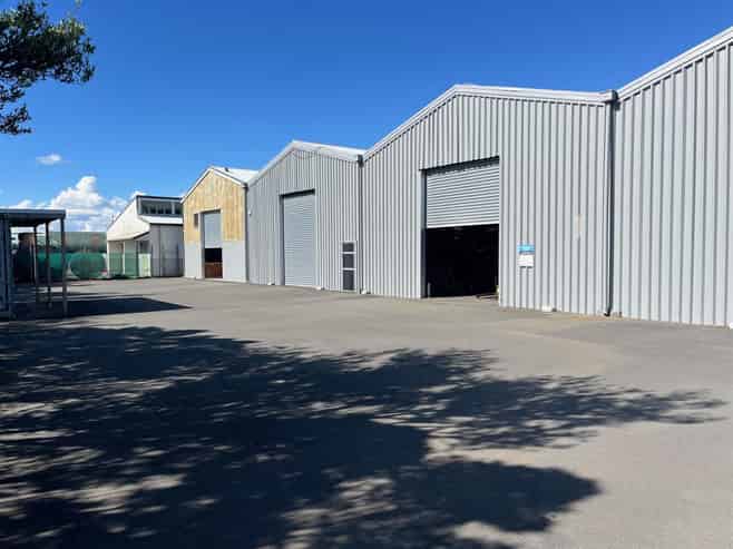 Great Warehouse, Great Yard, Great Value!