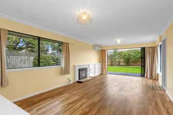 4/104A Idris Road , BRYNDWR